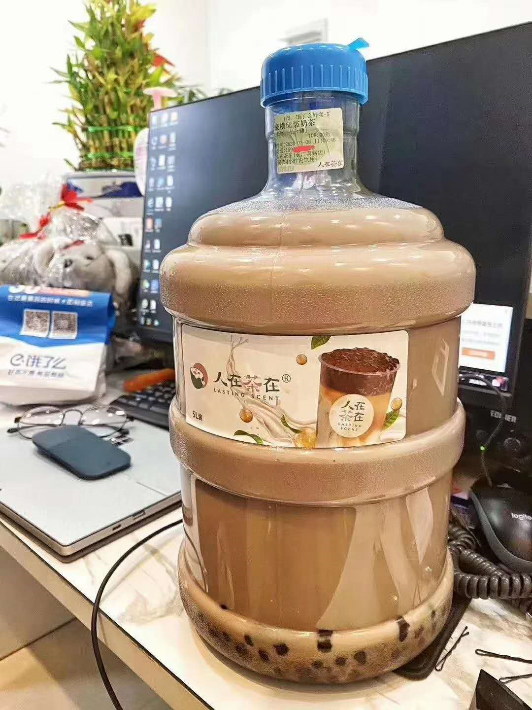 從網絡營銷角度解讀秋天的那杯奶茶事件